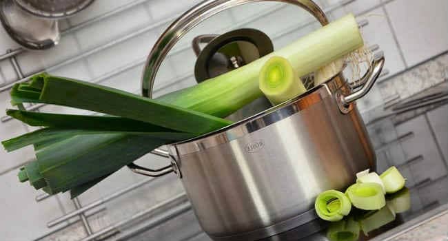 Leek benefits and harms, nutritional value, calorie content